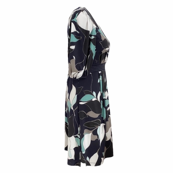 BCBGMAXAZRIA NAVY TURQUOISE FLORAL SURPLICE HALF SLEEVE KNEE LENGTH DRESS - XS - Picture 3 of 12